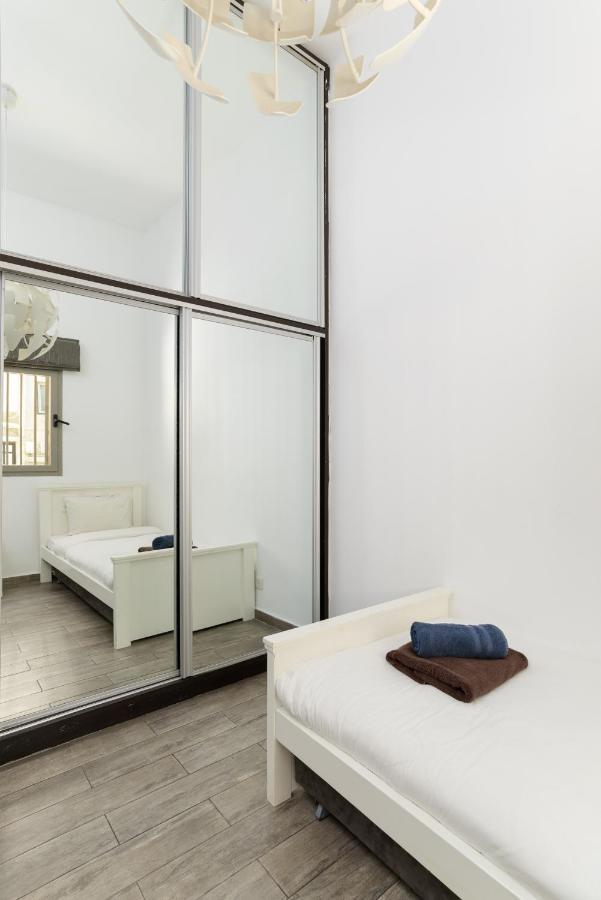 Family Apt & Private Garden Near By Feelhome Tel Aviv