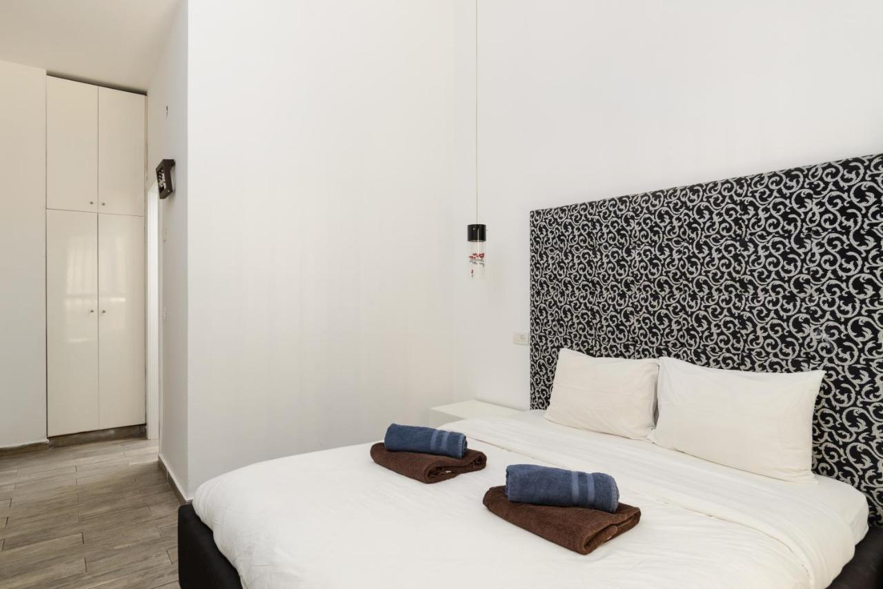 Family Apt & Private Garden Near By Feelhome * Tel Aviv
