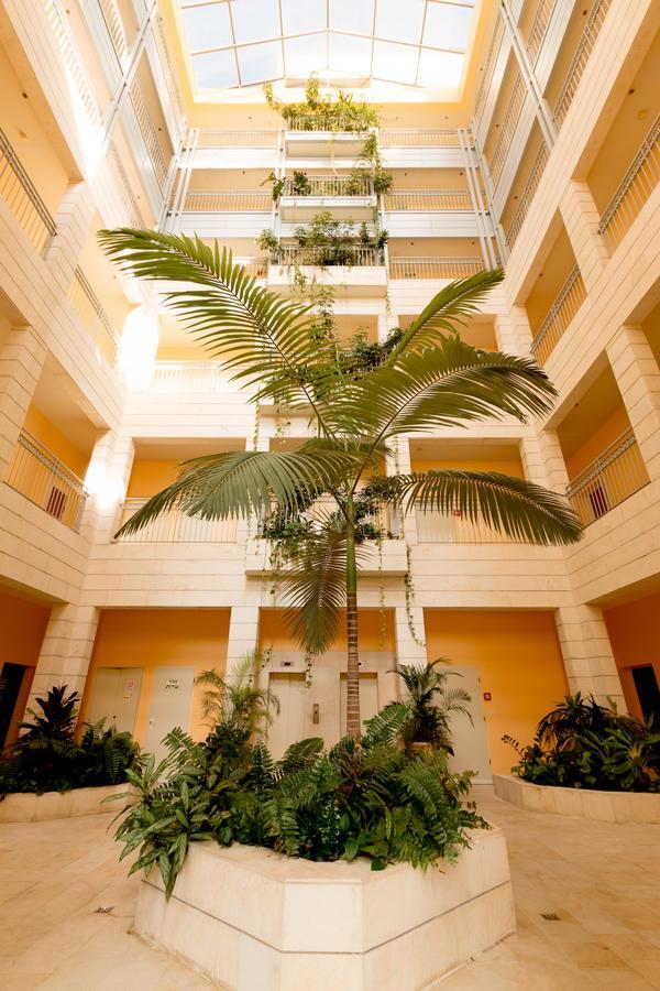 Family Apt & Private Garden Near By Feelhome